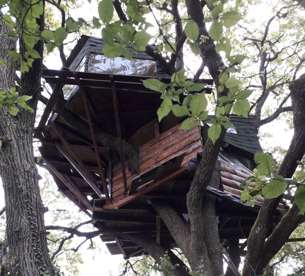 La Cabane insolite Cabane Perchée Chambre d'Hôtes Insolite Monès 31370 Haute Garonne