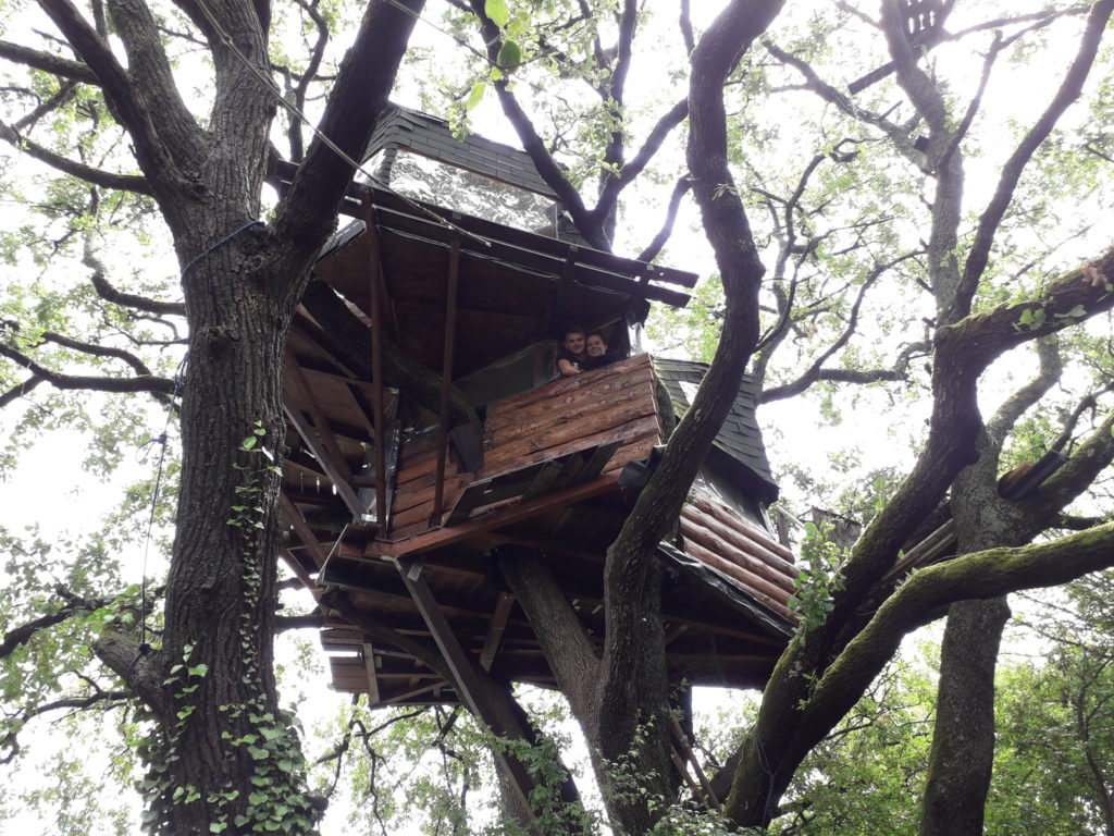 La Cabane insolite Cabane Perchée Chambre d'Hôtes Insolite Monès 31370 Haute Garonne