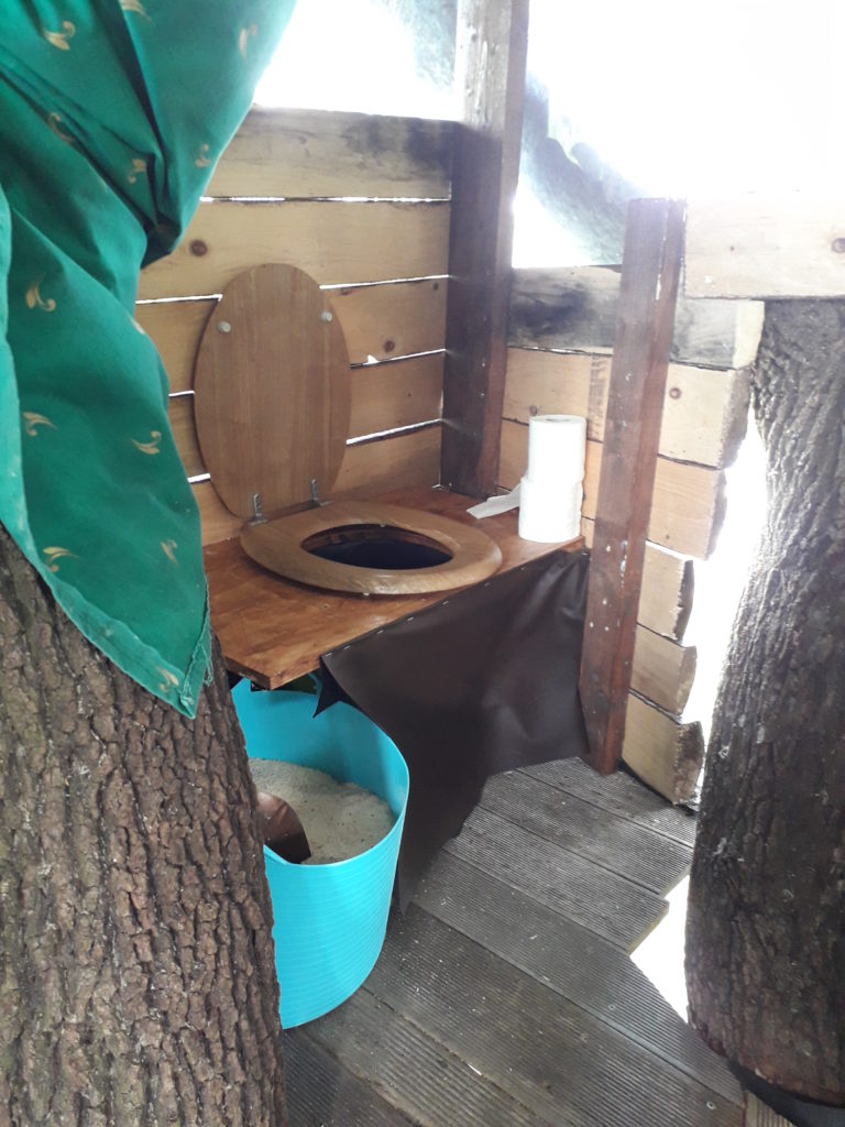 La Cabane insolite Cabane Perchée Chambre d'Hôtes Insolite Monès 31370 Haute Garonne