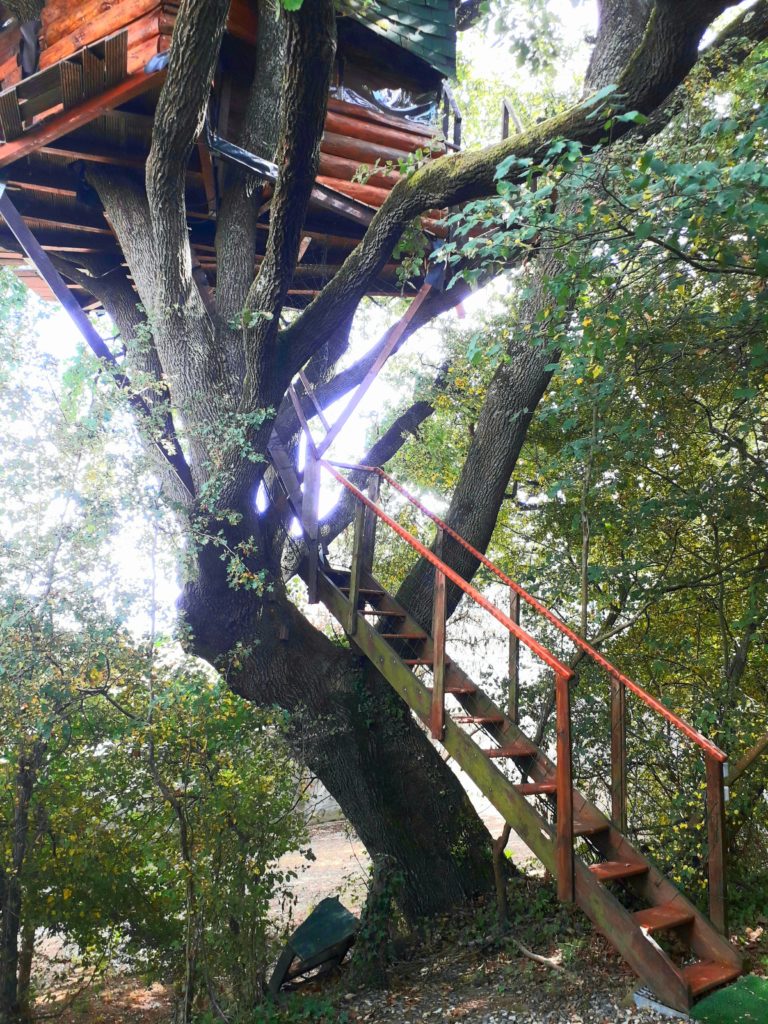 La Cabane insolite Cabane Perchée Chambre d'Hôtes Insolite Monès 31370 Haute Garonne